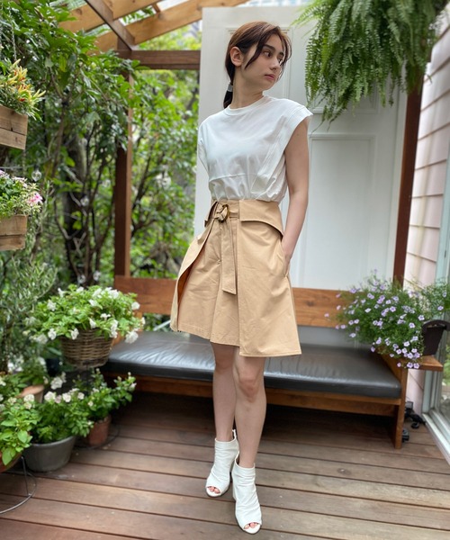 AVIE（アビィ） チノパン タックデザインボックスキュロット