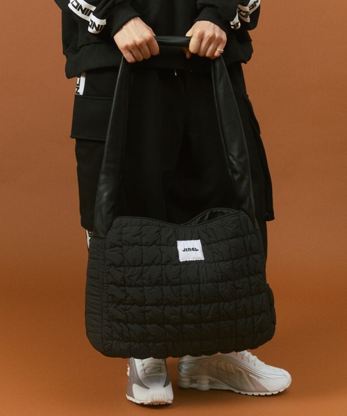 ブラックキルティングショルダーバッグ JINCL ショルダーバッグ - キルティングバッグ メンズ