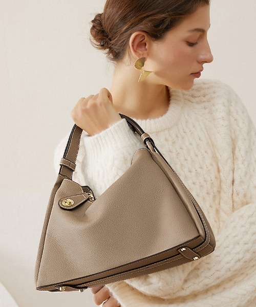 新品【NiiNa】2wayスクエアレザースモール編み込みハンドルバッグ NiiNa】【高品質牛革】2wayスクエアレザースモール編み込み