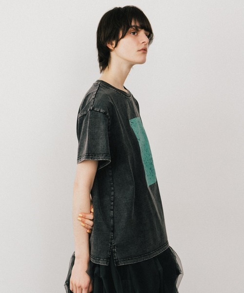 【新品未使用タグ付き】la belle Etude スクエア箔プリントTシャツ 新品未使用タグ付き】la belle Etude スクエア箔プリントTシャツ