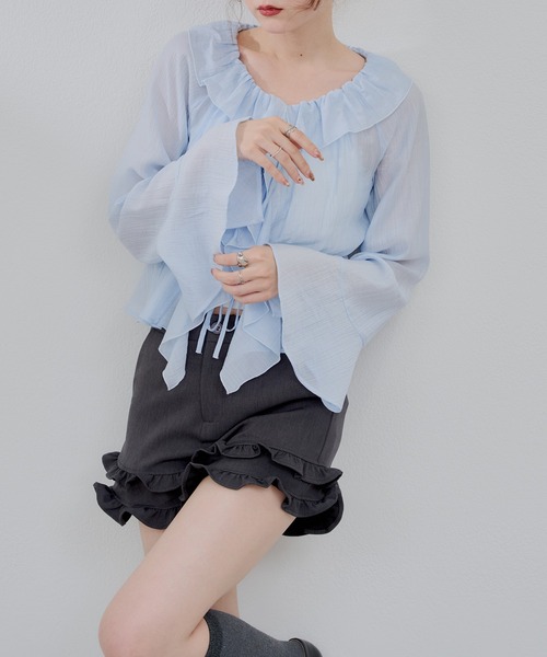 IENAイエナ　楊柳ラッフルブラウス　シャツ　ボリューム　ストライプ　ブルー IENA（イエナ）の「楊柳ラッフルブラウス（シャツ/ブラウス