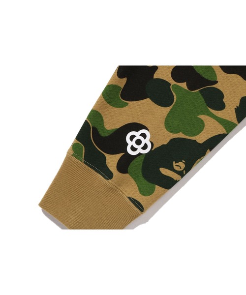 A BATHING APE（アベイシングエイプ） パーカー ABC CAMO BABY LISA