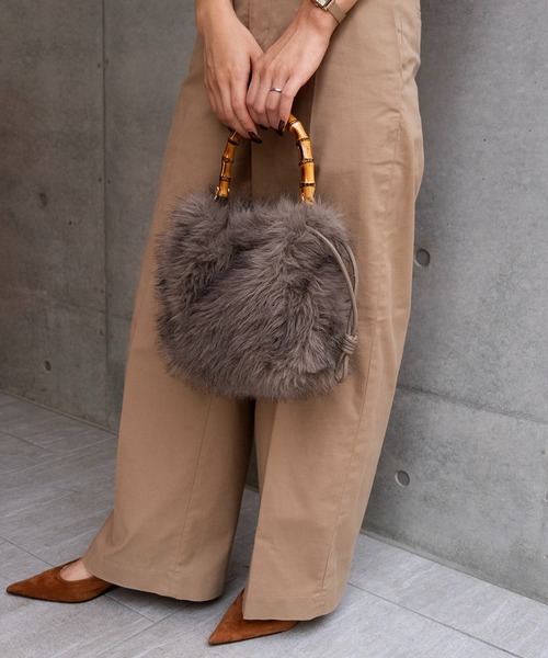 SHE HER HER HERS ハンドバッグ バンブーハンドルドロストファーバッグ