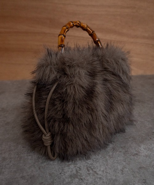 SHE HER HER HERS ハンドバッグ バンブーハンドルドロストファーバッグ