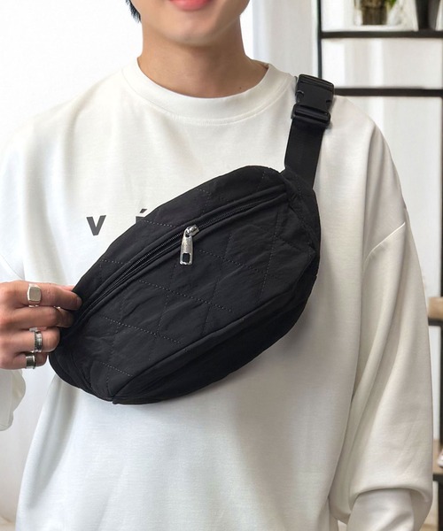 (美品)   ブラック ボディバッグ　ウエストポーチ ウエストポーチ ボディバッグ 作業用 仕事用 レディース ウエスト