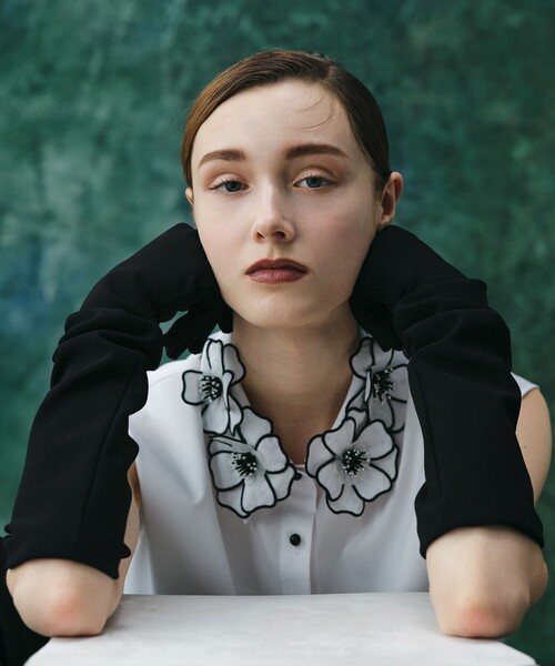 LOULOU WILLOUGHBY（ルルウィルビー） ブラウス シャツ コサージュ衿