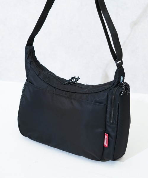 Coleman ビューティユース　別注　ブラックショルダーバッグ　美品 Amazon.com: Coleman Walker Shoulder (Black) : Clothing
