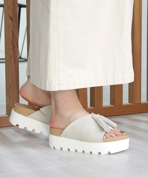 Minnetonka サンダル MINNETONKA ミネトンカ / タッセル