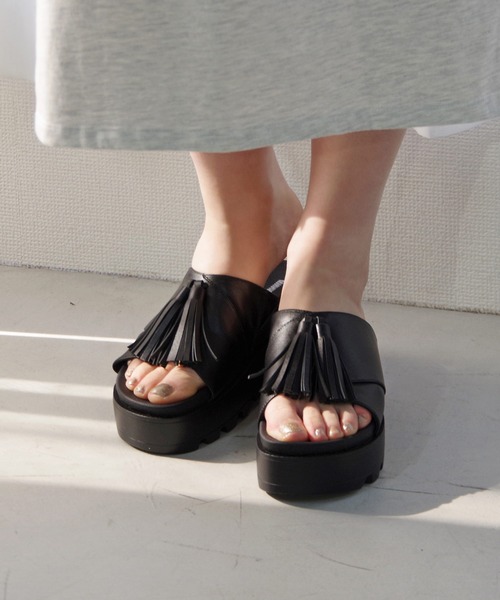 Minnetonka サンダル MINNETONKA ミネトンカ / タッセル