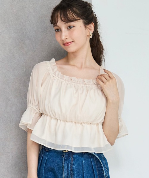 【2025夏/新品未使用タグ付き】UNTITLED シャーリングブラウス 2025夏/新品未使用タグ付き】UNTITLED シャーリングブラウス