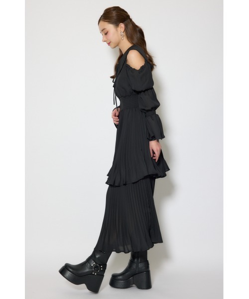 ワンピース ビッグカラープリーツフレアワンピース 春服の画像