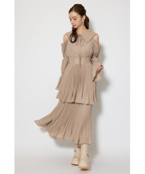 ワンピース ビッグカラープリーツフレアワンピース 春服の画像