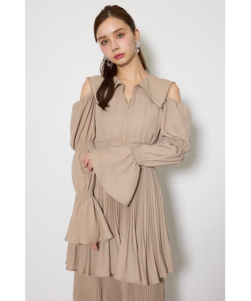 ワンピース ビッグカラープリーツフレアワンピース 春服の画像