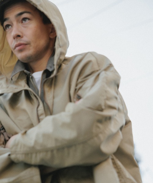 「WILD LIFE TAILOR Adam et Rope'」 ナイロンブルゾン L ベージュ メンズの画像