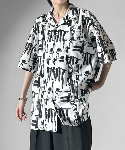 極美品　Theory 現行23SS 半袖シャツ　オープンカラー　花柄　紺　L 極美品 Theory 現行23SS 半袖シャツ オープンカラー 花柄 紺 L