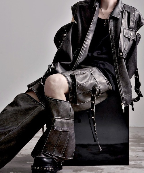 ililil イルイルイル 2wayヴィンテージ加工合成皮革カーゴパンツ ililil（イルイルイル） カーゴパンツ 「ililil/イルイルイル」「2way