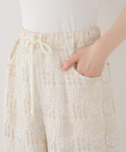 ワイドパンツ パンツ IENA LA BOUCLE フラワーJQストリングパンツ レディースの画像