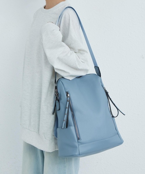 LA VORAGINE（ラ ヴォラジネ） デイバック リュック フェイクレザー大