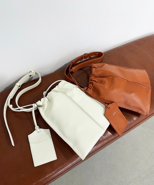 BEAURE レザーショルダーバッグ 美品 Beau're ショルダーバッグ バッグ BEAURE ヴュレ カウレザー