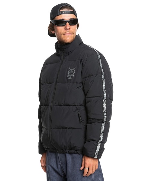 美品QUIKSILVER 迷彩柄フード付き　ジャケット　ウェア Quiksilver マウンテンパーカー ウインドブレーカー PUFF THE