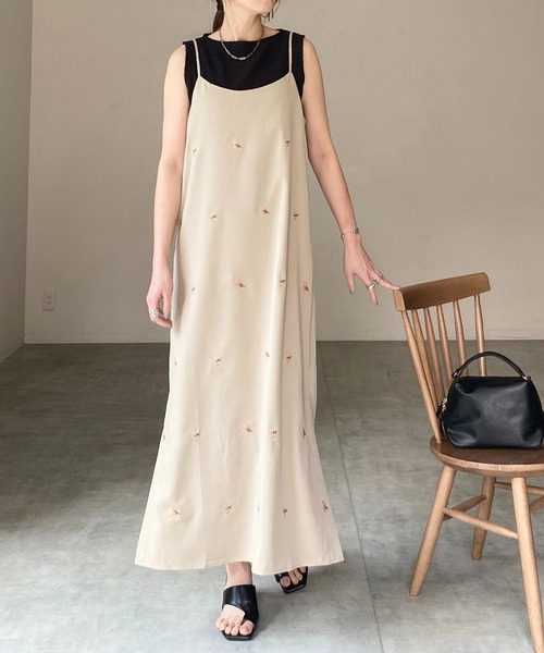 She's Closet ワンピース 小花柄刺繍ロングキャミワンピース