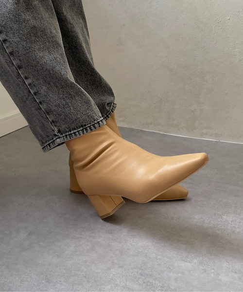 Thevon ブーツ ポインテッドストレッチショートブーツ