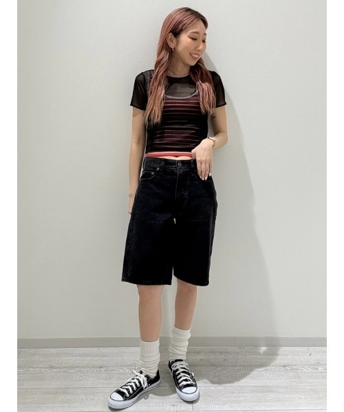 MADEME ブラック クロップド Tシャツ MADEME ブラック クロップド Tシャツ【人気商品！】
