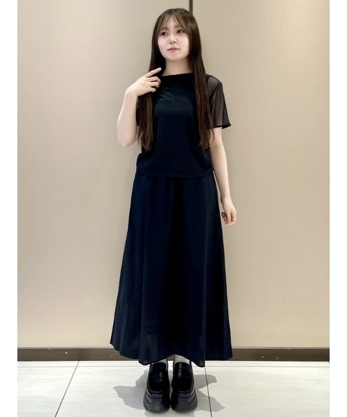 MADEME ブラック クロップド Tシャツ MADEME ブラック クロップド Tシャツ【人気商品！】