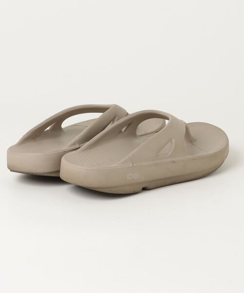 「OOFOS」 ビーチサンダル 6 ベージュ レディース_画像2