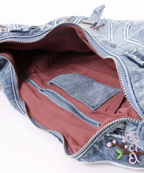 Desigual（デシグアル） ショルダーバッグ バッグ バックルデザイン 