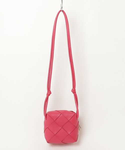 BOTTEGA VENETA（ボッテガ・ヴェネタ） マキシイントレチャート ミニ