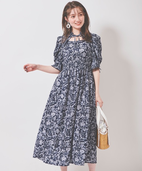31 Sons de mode ワンピース デコルテ開き花柄ワンピース