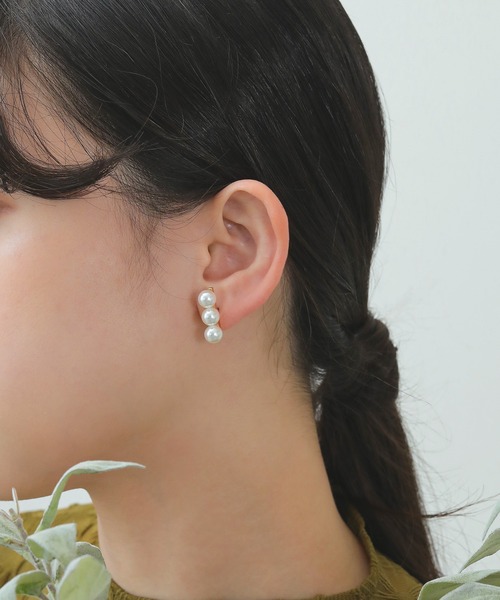 Kana ピアス 3連 アクリル パール ピアス スタッドピアス パーティー