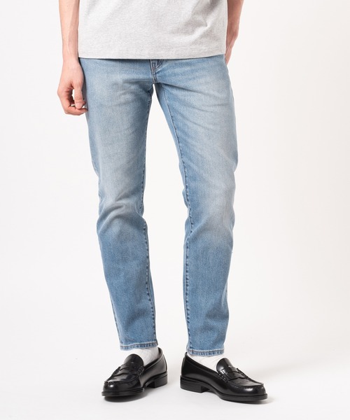 藍色ママページです 80's Mom Jeans - Blue | Levi's® EE
