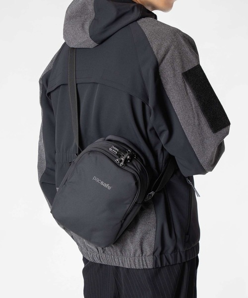 PacSafe（パックセーフ） ショルダーバッグ PACKSAFE V Companion