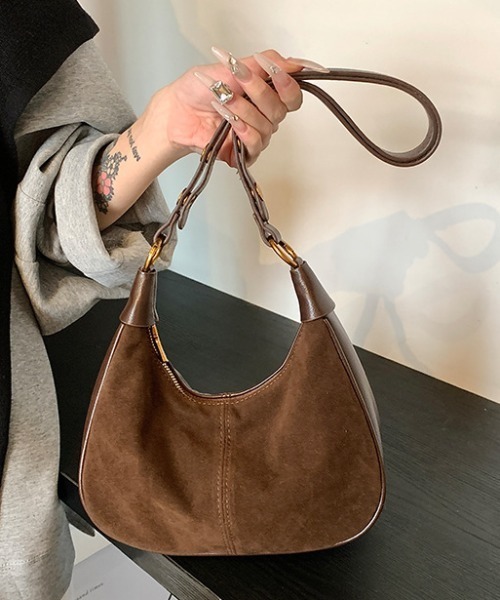 ショルダーバッグ バッグ スエードハーフムーンショルダーバッグ