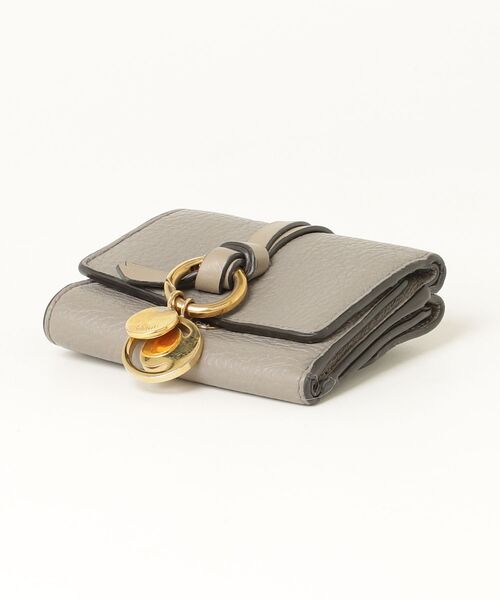 クロエ　アルファベット 三つ折り財布　グレー Chloe（クロエ） アルファベット 三つ折り 財布 - グレー レディース