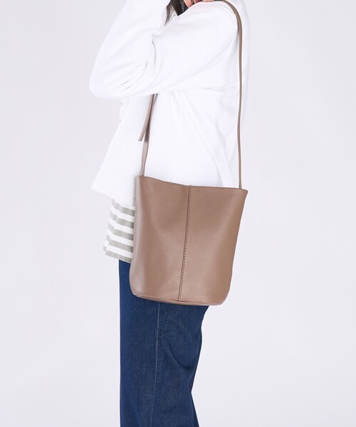 agnes b.（アニエスベー） ショルダーバッグ バッグ レザー スモール