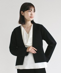 kaene ジャケット ノーカラージャケット バックペプラムジャケット  