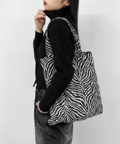 APC ゼブラ柄 トートバッグ エコバッグ(ノベルティ)付き A.P.C. アーペーセー ゼブラ柄トートバッグ