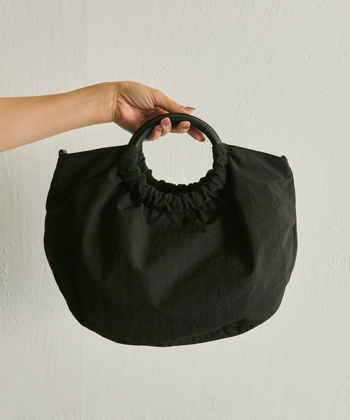 【撥水】【訳あり】【雨バッグ】PAPILLONNER ブラックショルダーバッグ ear PAPILLONNER ショルダーバッグ バッグ 「撥水/軽量」樹脂