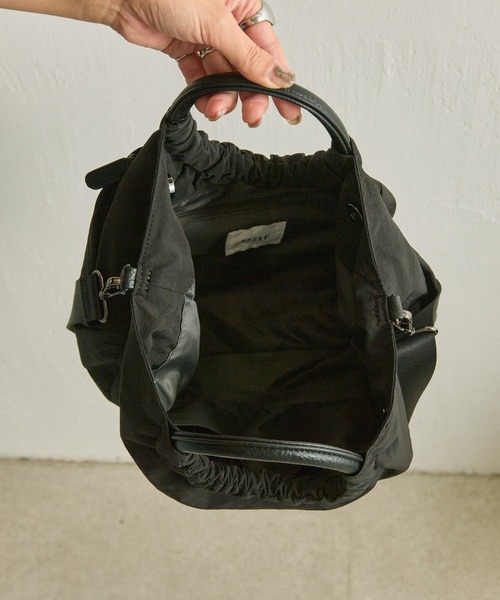 【撥水】【訳あり】【雨バッグ】PAPILLONNER ブラックショルダーバッグ ear PAPILLONNER ショルダーバッグ バッグ 「撥水/500mlペット
