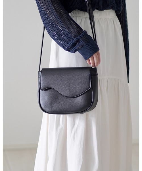 黒 レザー ショルダーバッグ フラップ付き MAISON SPECIAL（メゾンスペシャル） ショルダーバッグ 「UNISEX」Goat