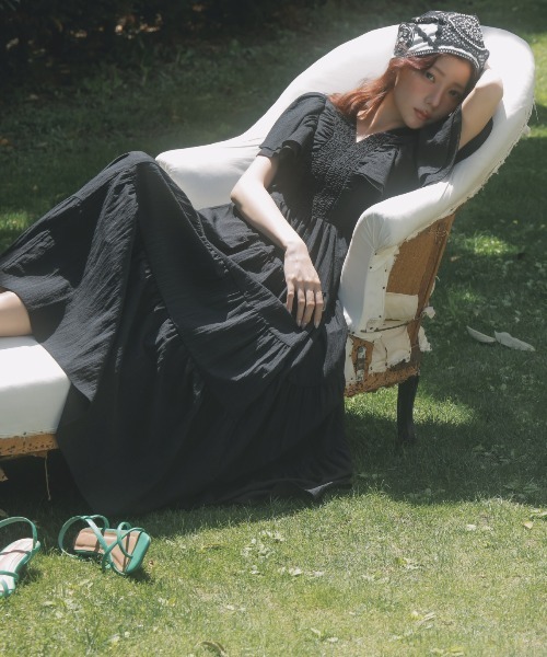 And Couture ワンピース ギャザーVネックティアードワンピース