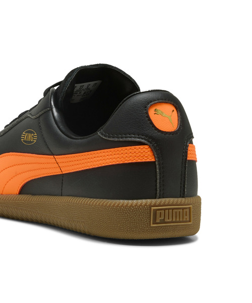 新品タグ付き　PUMA KING 21IT ブラック/オレンジ シューズ　27㎝ PUMA（プーマ） スニーカー メンズ キング 21 IT サッカー