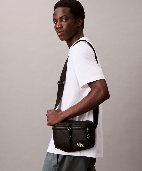 Calvin Klein ショルダーバッグ ユーティリティ カメラバッグ