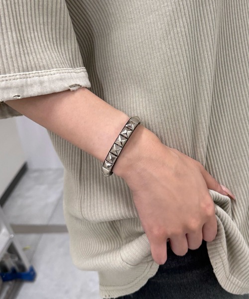 ブレスレット スタッズバングル レディース メンズ : ZOZOTOWN Yahoo