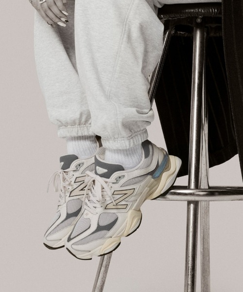 「New Balance」 ローカットスニーカー 24.5cm ホワイト×グレー レディース