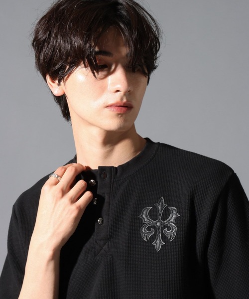 LAND MUSEUM ヘンリーネック tシャツ LAND MUSEUM／ゴシックロゴ