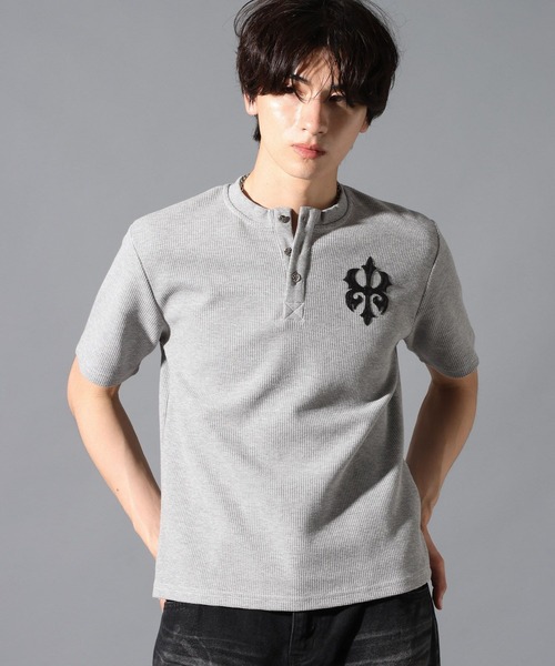 LAND MUSEUM ヘンリーネック tシャツ LAND MUSEUM／ゴシックロゴ